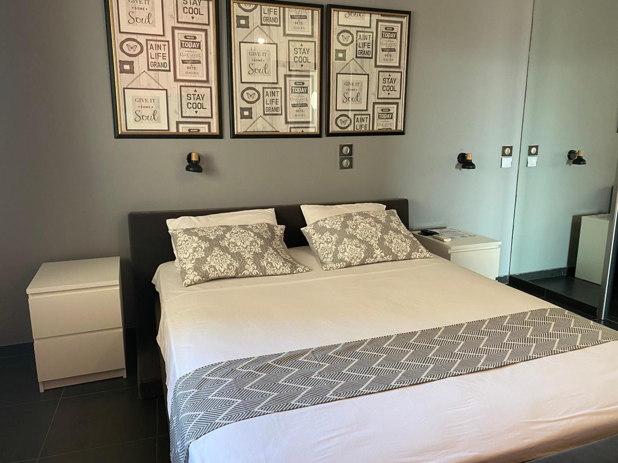 Luxury View Apartment 10Min From Athens Airport Коропион Экстерьер фото